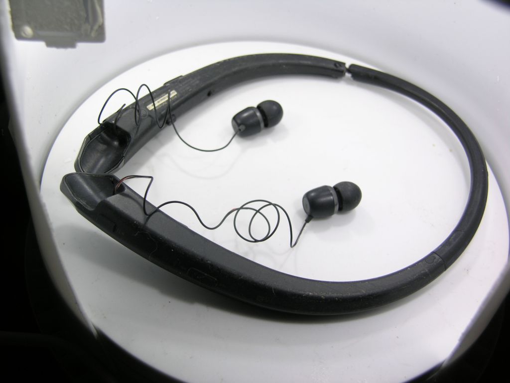 Bluetooth гарнитура Harman Cardon LG Tone HBS-910 - фото фото фото 12