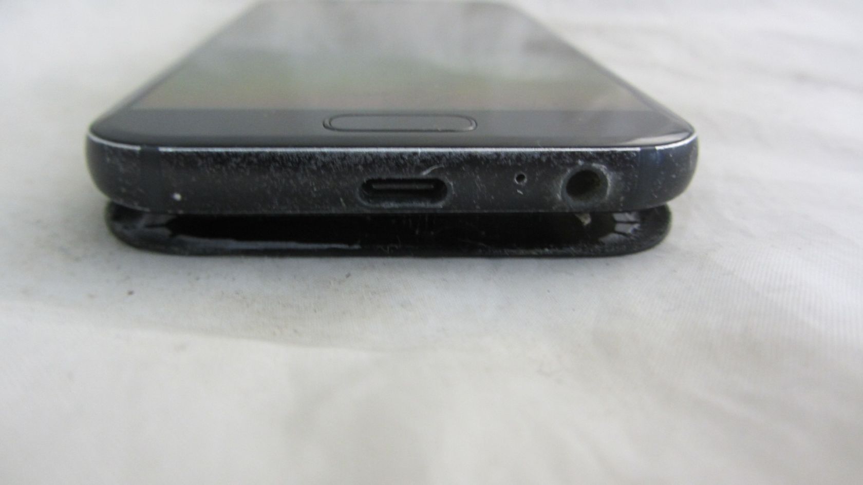 Samsung Galaxy A3 2017 Duos   (SM-A320FL) Black - фото фото фото 2