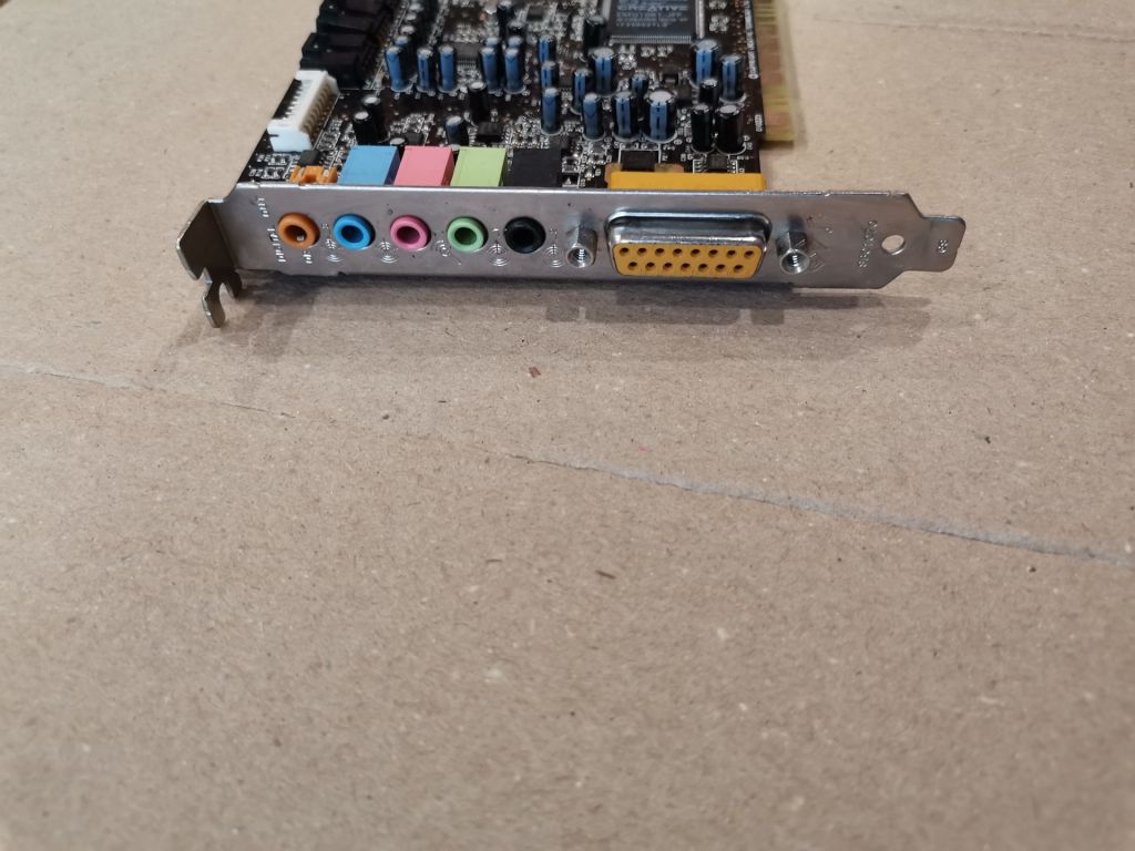 Звуковая карта Creative Sound Blaster Live! 5.1 SB0220 PCI - фото фото фото 1