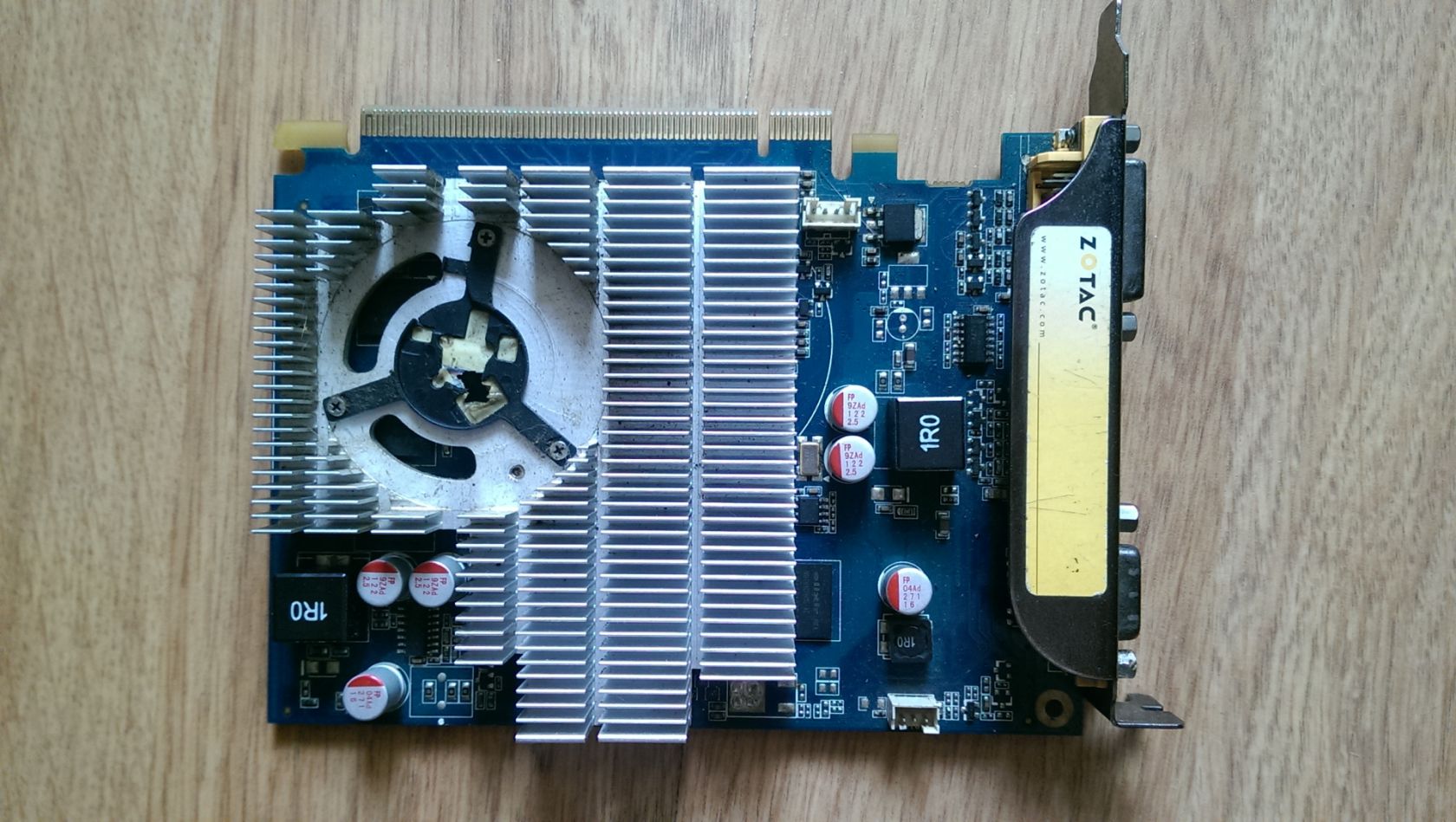 Zotac GeForce 9500GT Nvidia 1 GB видео карта - фото фото фото 0
