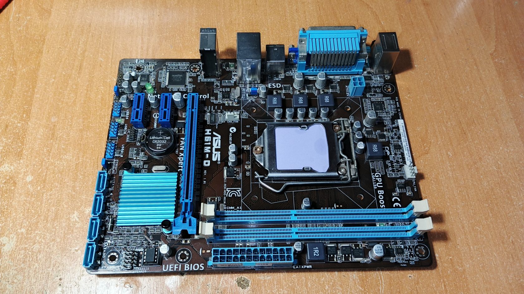 ASUS H61M-D       (s1155, Intel H61, PCI-Ex16) - фото фото фото 0