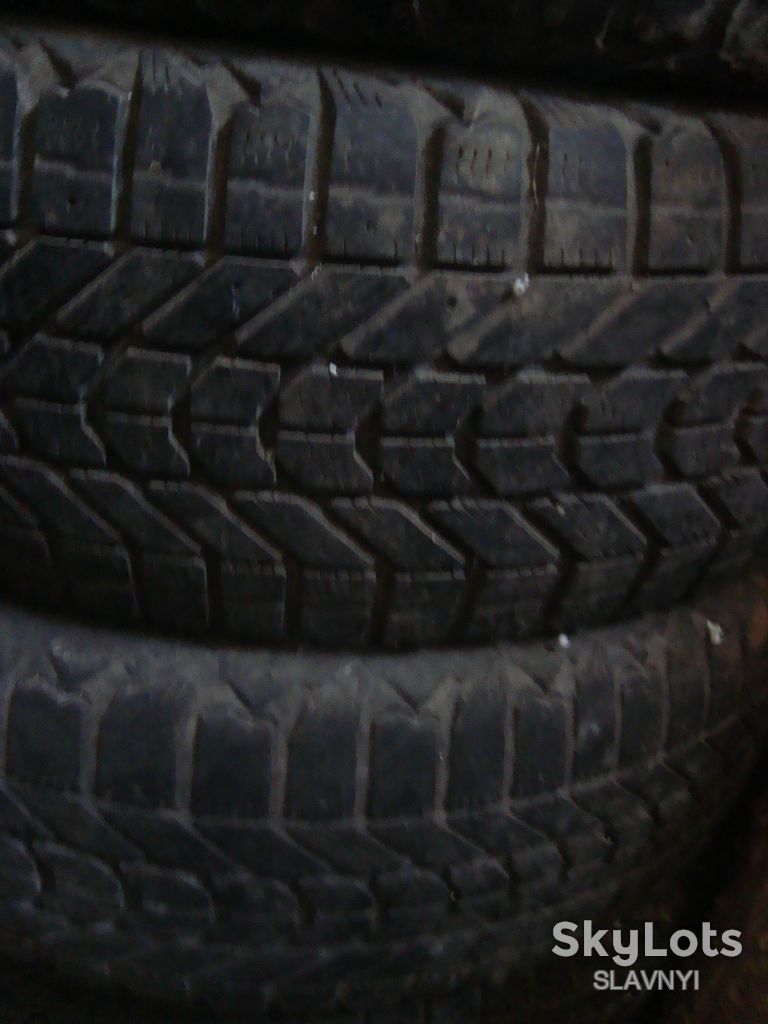 Шини  зимові  225х65х18    R18  Bridgestone - фото фото фото 0