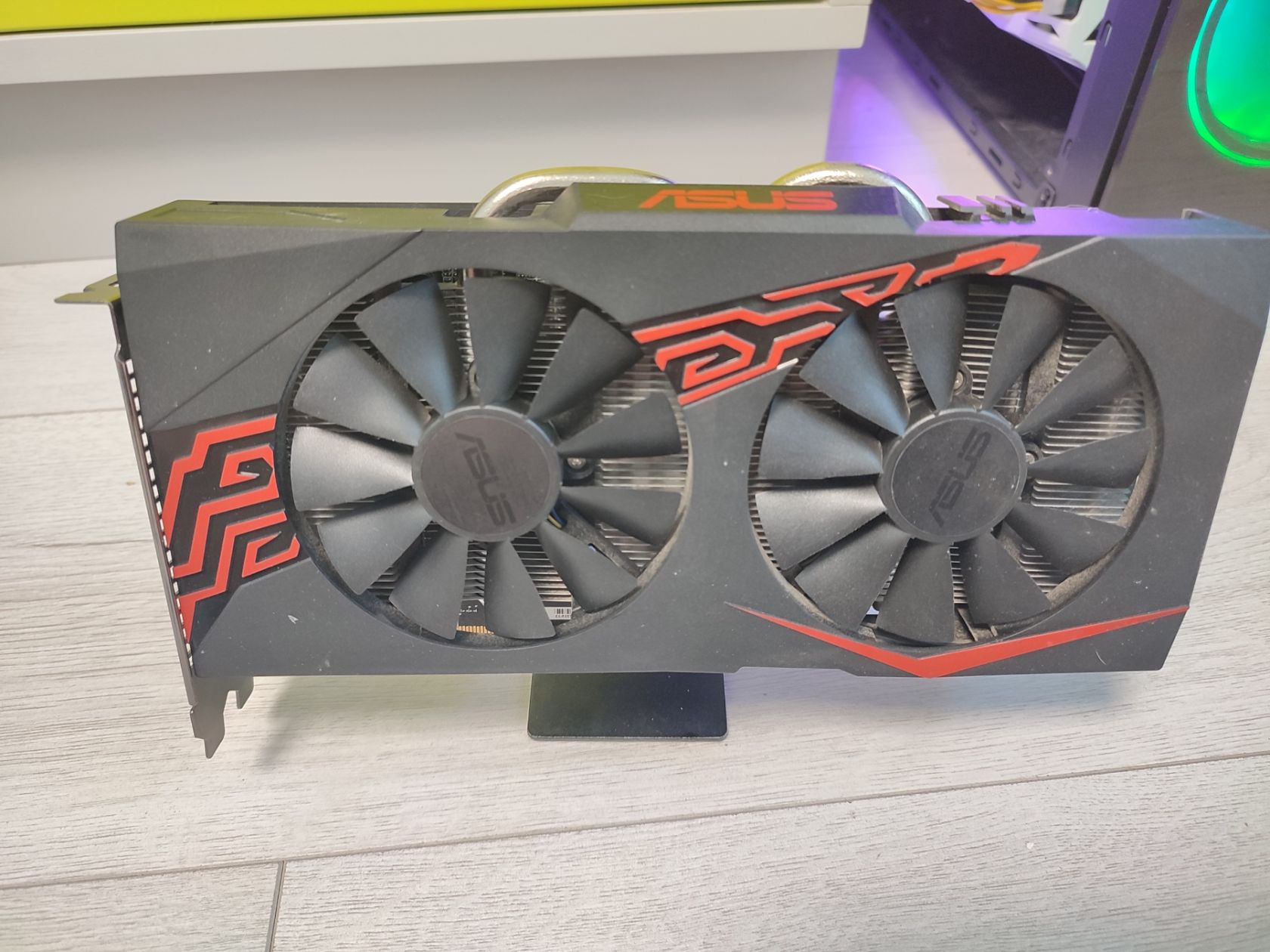 ASUS Radeon RX 570 4GB — игровая видеокарта - фото фото фото 3