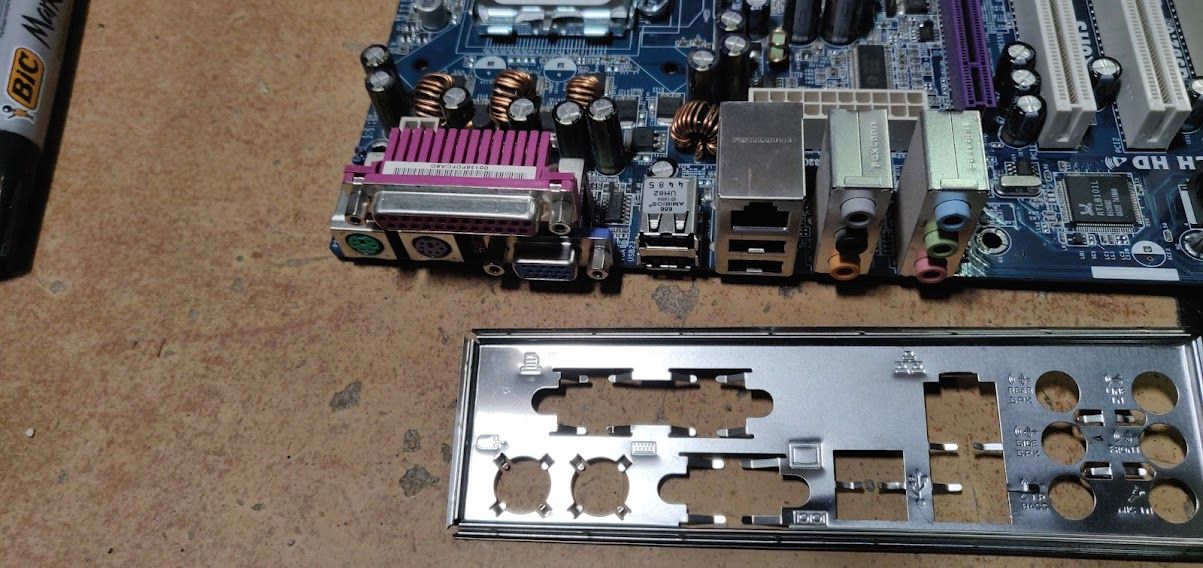 Мат. плата ASRock 775i945GZ LGA775 i945GZ PCI-E+SVGA+LAN SATA MicroATX 2DDR2 № 211211 - фото фото фото 2