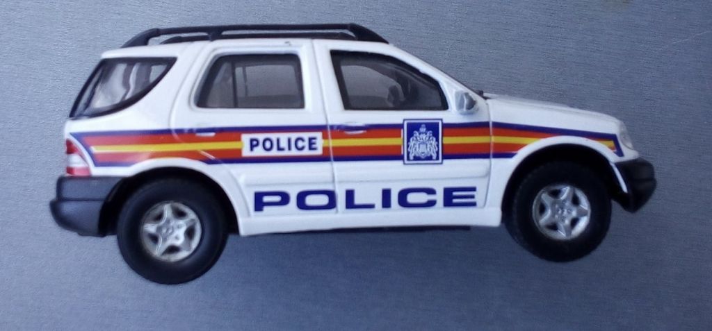 1/43 Hongwell Mercedes Benz ML Police  Cararama - фото фото фото 1