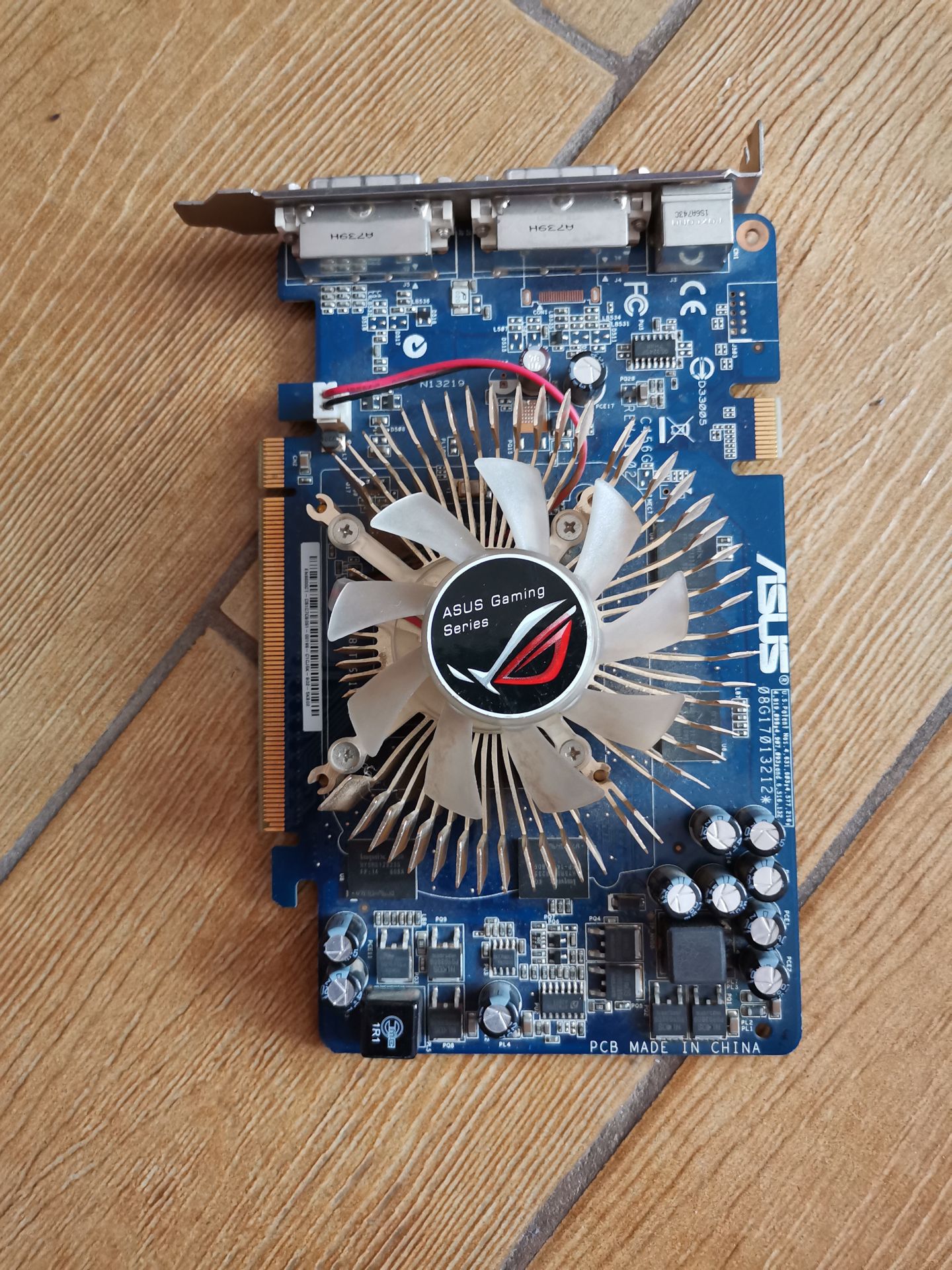 Видеокарта Asus EN8600GT/HTDP/256M/A - фото фото фото 0