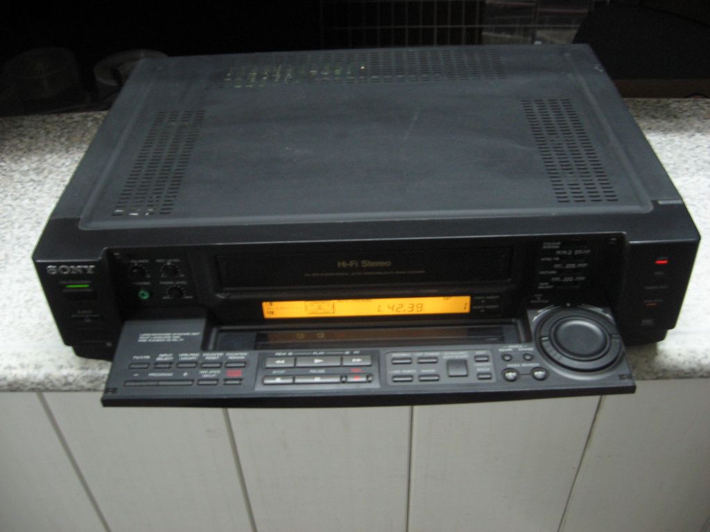 Видеомагнитофон Sony SLV-E1000 HI-FI Stereo - фото фото фото 0