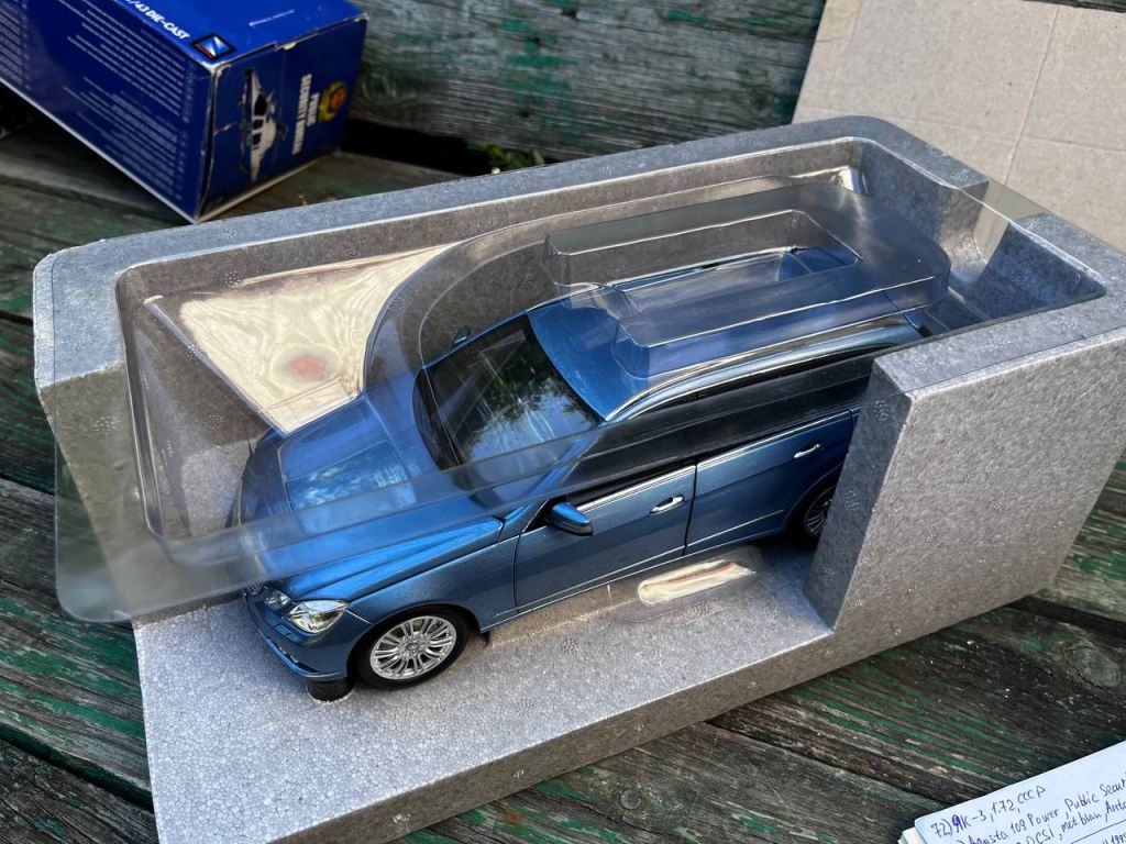 Mercedes Benz E-classe T-modell by Minichamps 1:18 - фото фото фото 7