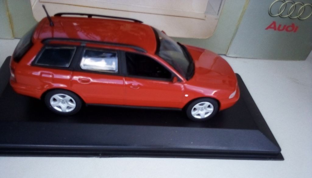 1/43 MINICHAMPS AUDI A4 B5 AVANT - фото фото фото 5