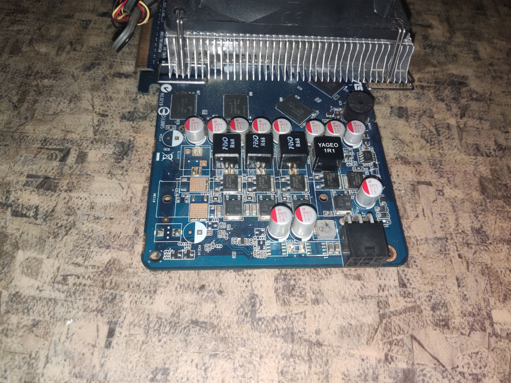 Видеокарта ASUS EN9800GT / DI / 1GD3 / A - фото фото фото 2
