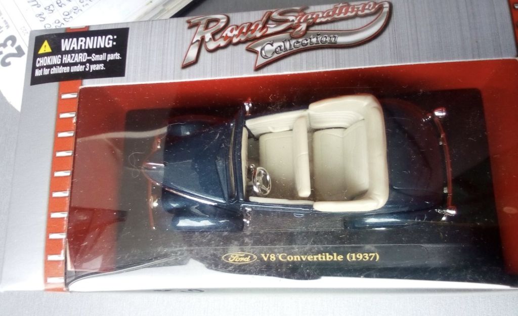 Road Signature 1937 FORD V8 CONVERTIBLE 1:43 Yat Ming - фото фото фото 1