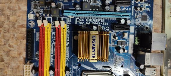 Мат. плата Gigabyte GA-EP43-S3L rev1.0 LGA775 P43 PCI-E+GbLAN SATA ATX 4DDR2 № 230910103 - фото фото фото 1