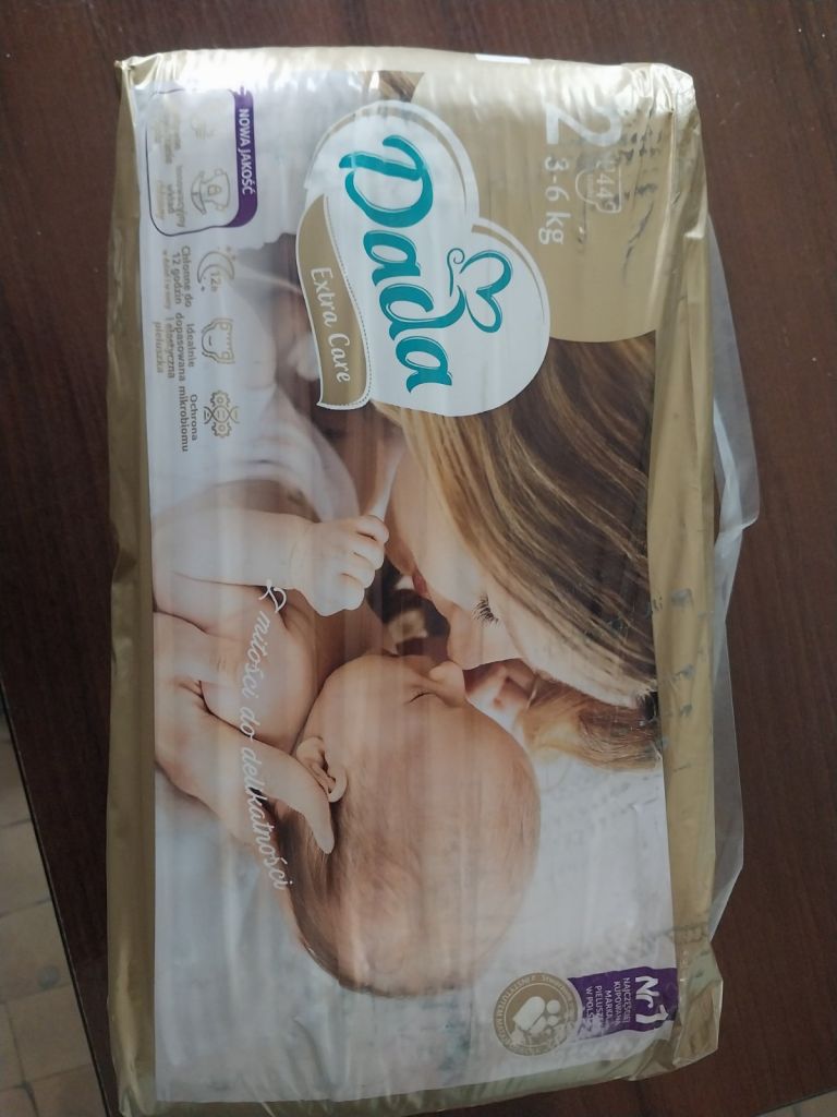 Підгузники фірма Pampers, ціна 430 грн. Підгузки  фірма Dada, ціна 250 грн. - фото фото фото 1
