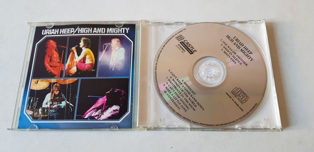 Uriah Heep High And Mighty - фото фото фото 2