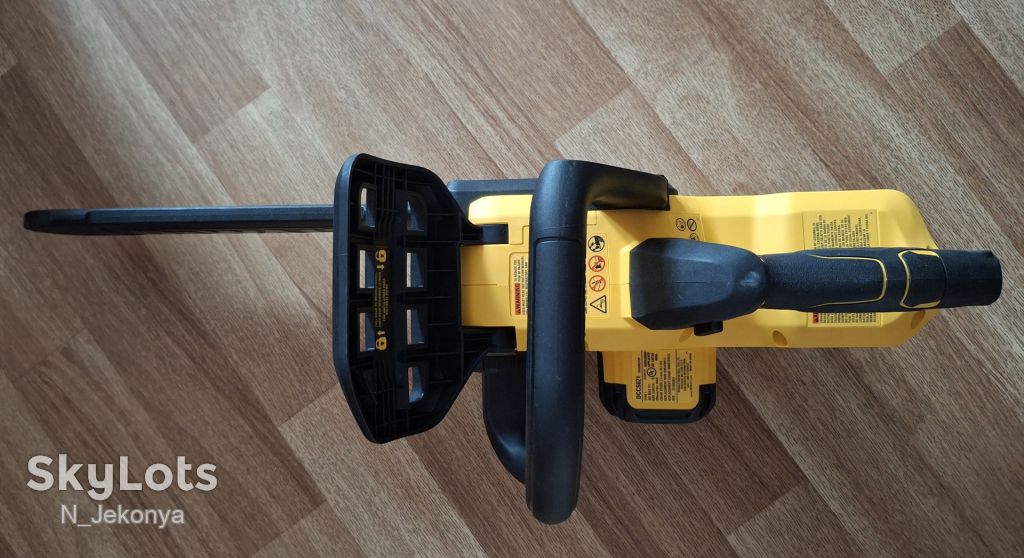 Безщіткова ланцюгова пилка 30см DeWalt DCCS621B 20V - фото фото фото 1