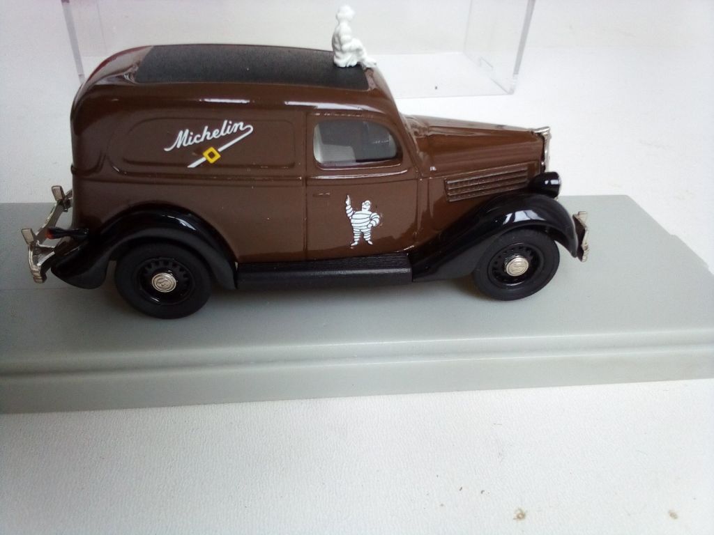 1935 Ford Brown Michelin by Rextoys 1:43 - фото фото фото 0