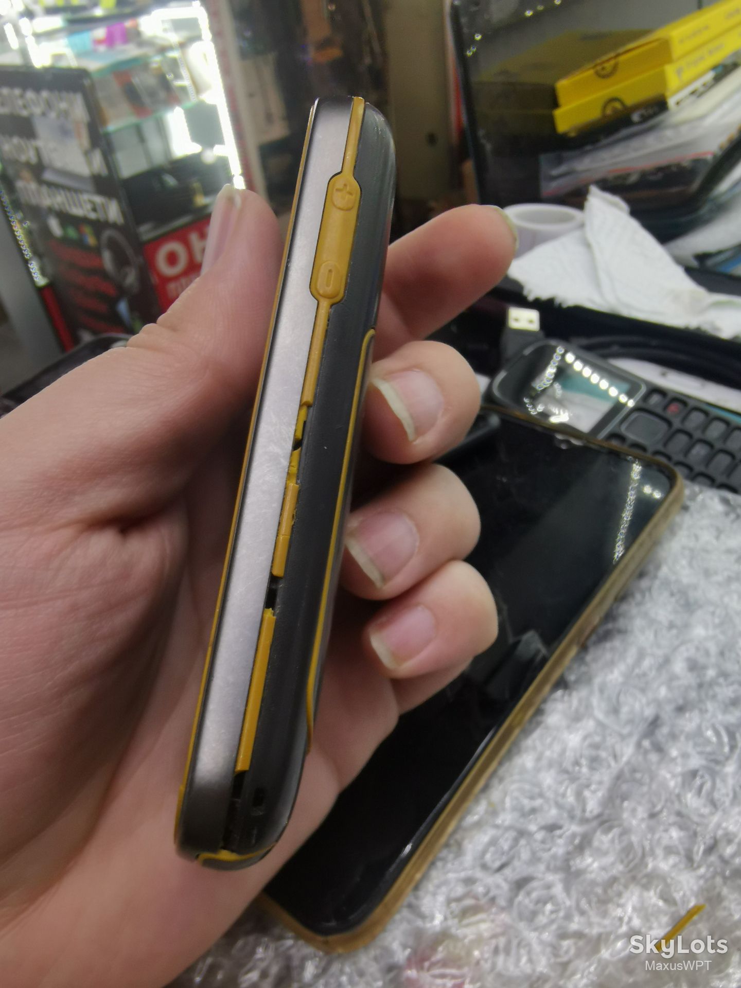 Nokia 3720c-2 3720c 3720 Yellow - фото фото фото 2