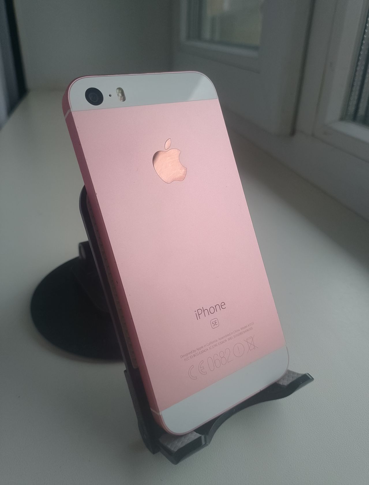 Apple iPhone SE Rose Gold від 1грн - фото фото фото 3