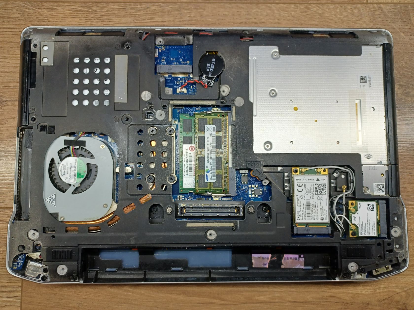 Dell Latitude E6320 під відновлення - фото фото фото 7