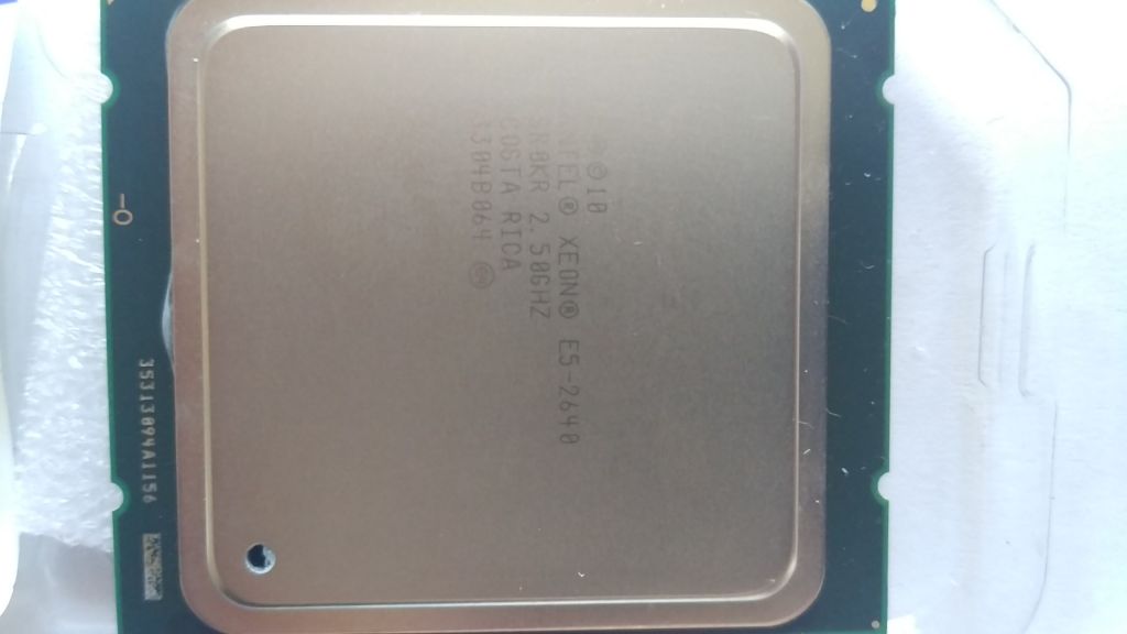 Процесор Intel Xeon E5-2640 2.50 GHz - фото фото фото 3