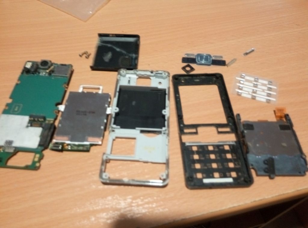 Sony Ericsson T650 разборка - фото фото фото 1