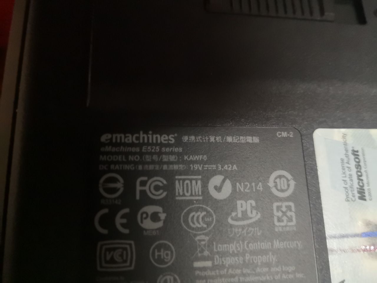 Ноутбук Acer eMachines E525  (KAWF0)  (27) - фото фото фото 4