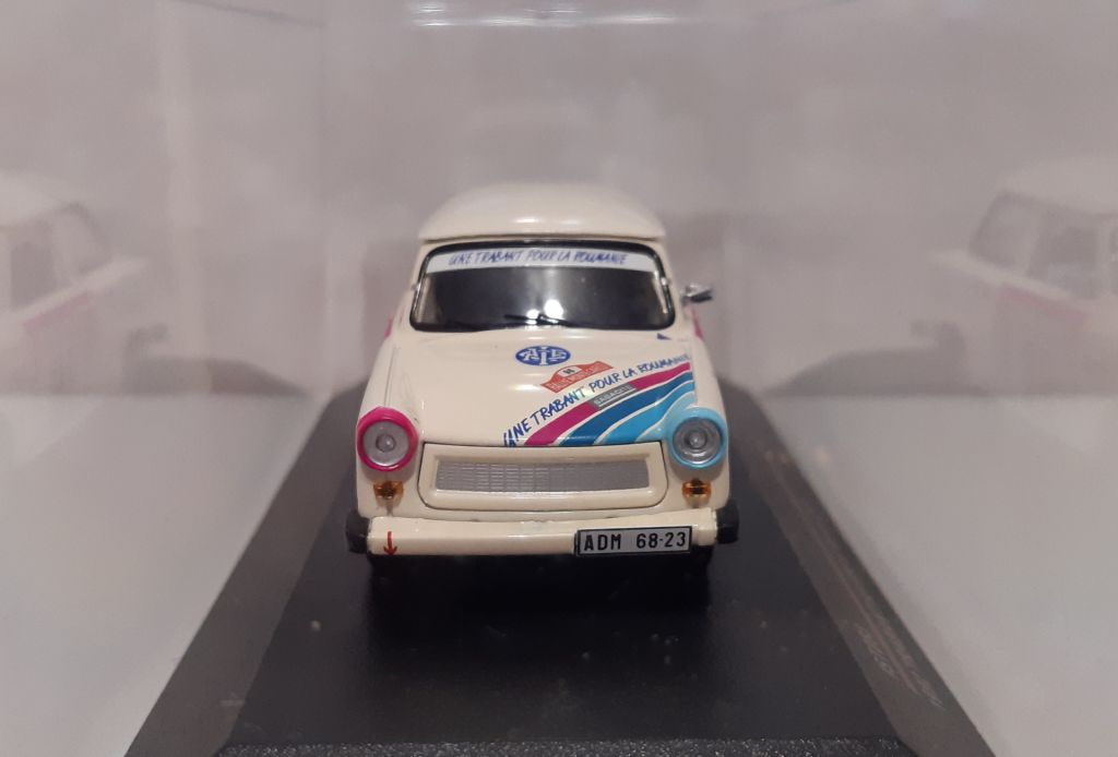 1/43 TRABANT-601 №96 Rally Monte Carlo 1992. IST Models. - фото фото фото 4