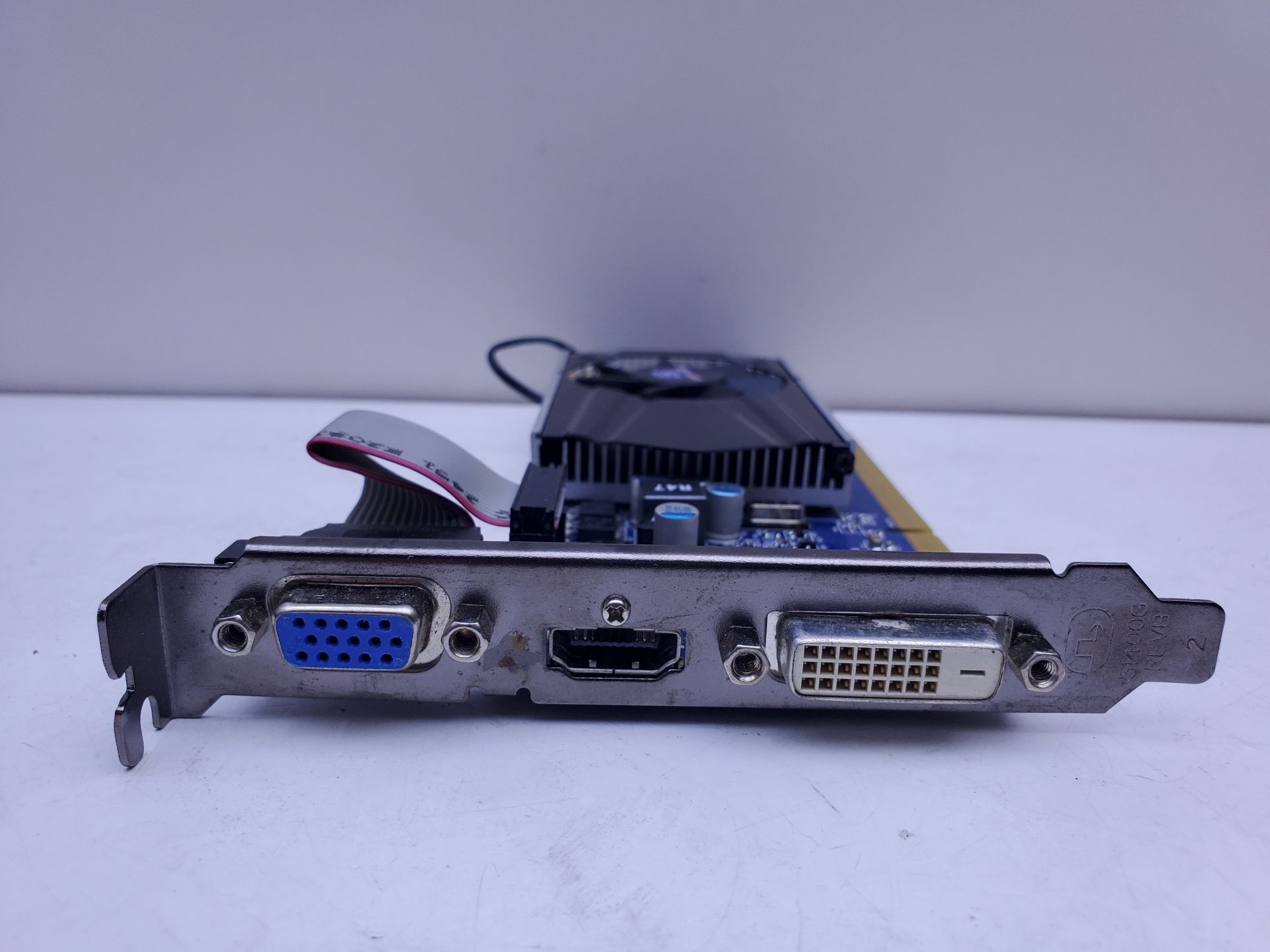 Відеокарта Sapphire Radeon HD 6570 2GB  (GDDR3,128 Bit,HDMI,PCI-Ex,Б/у) - фото фото фото 1