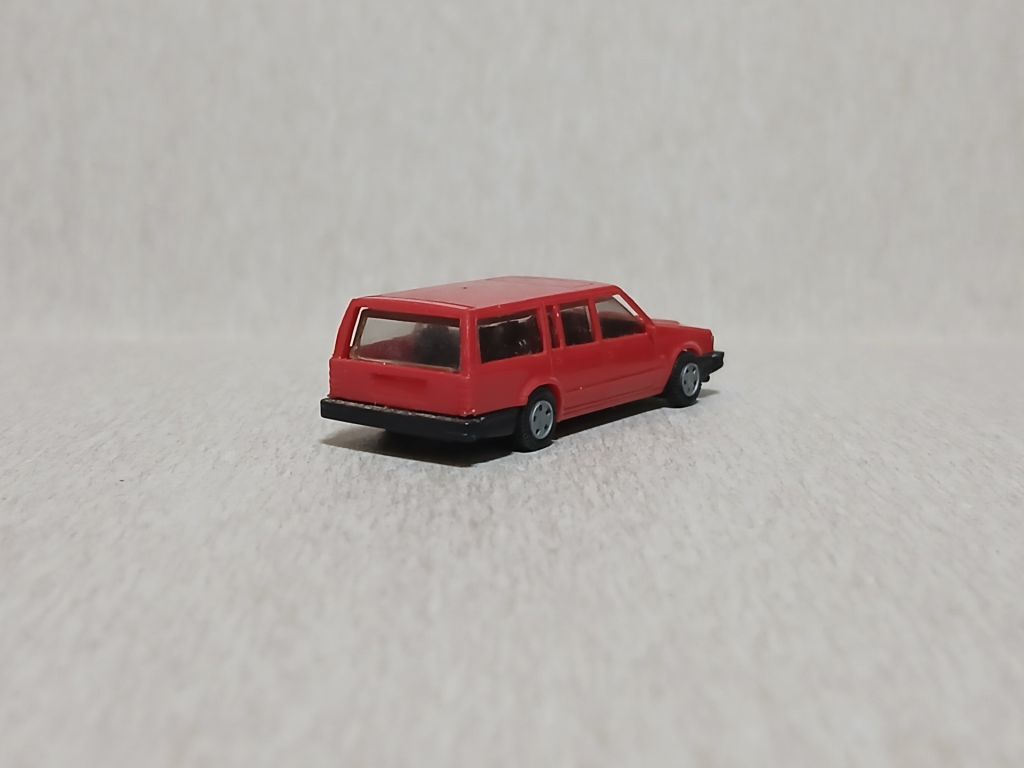Автомобіль VOLVO 760 GLE. I.M.U. 1:87 H0  (11837/3). - фото фото фото 1