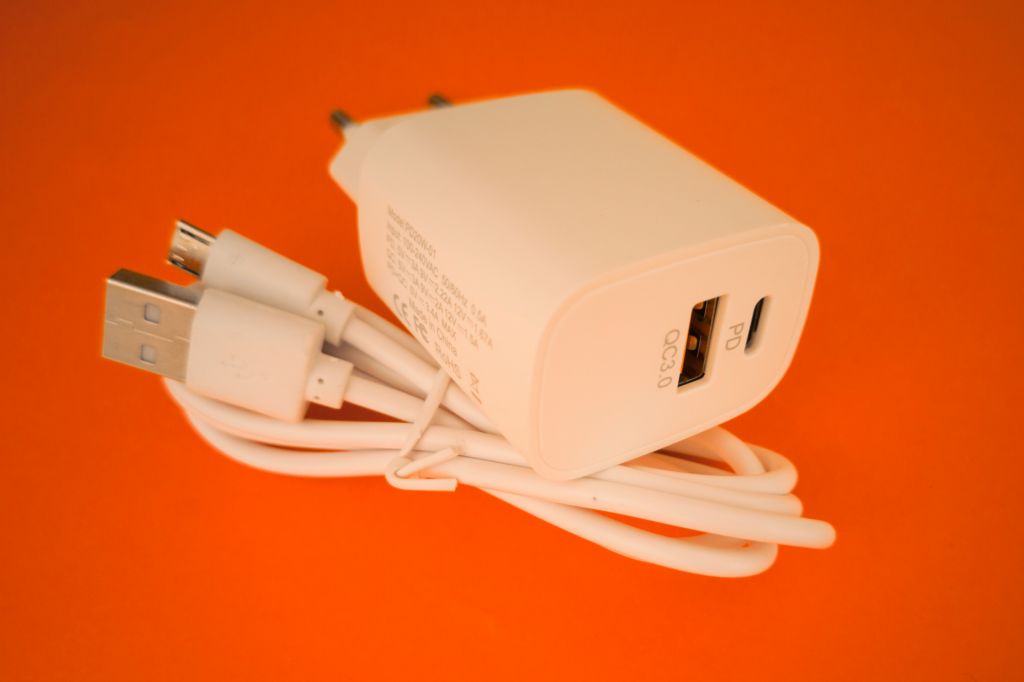 Зарядное Оригинал PD 20w Quick Charge 5v 9v 12v 3A Зарядка - фото фото фото 0