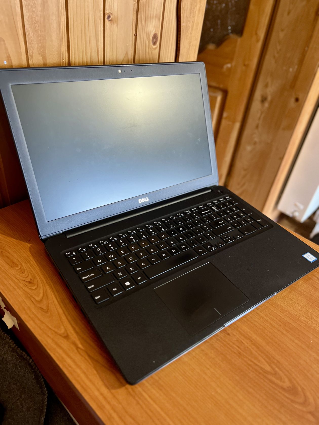 Dell Latitude 3500 Intel i5-8265 | 8Gb DDR4 | 180Gb - фото фото фото 0