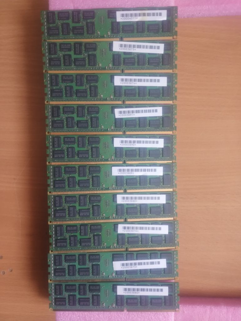 Samsung 8GB DDR3 1333MHz Registered ECC   (M393B1K70CH0-CH9Q5T) - фото фото фото 1