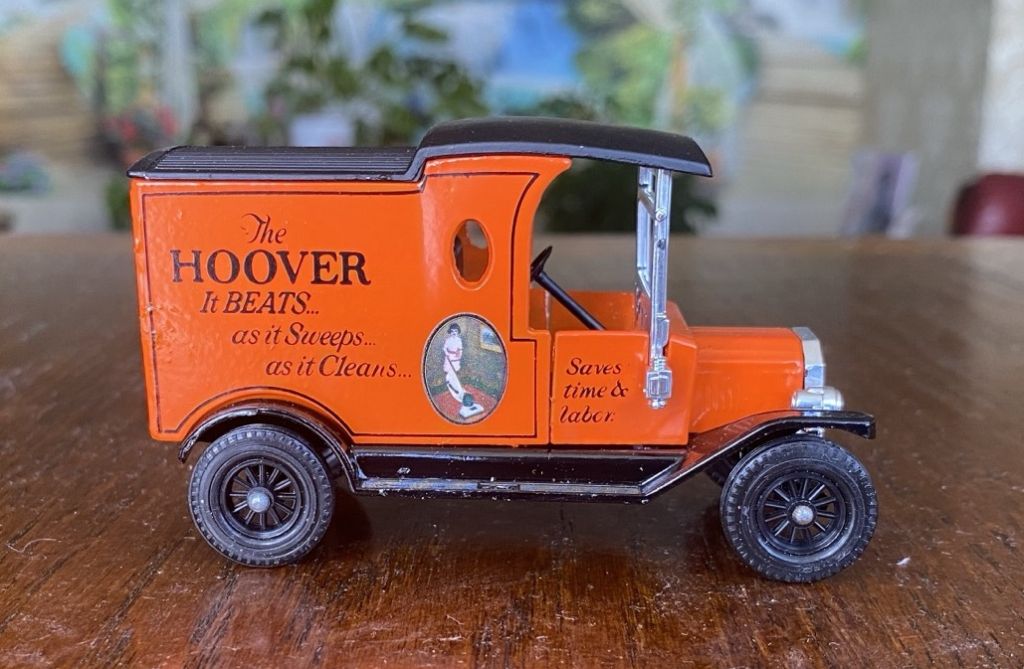Модель автомобиля FORD MODEL T 1912 HOOVER 1:43 YESTERYEAR MATCHBOX Англия - фото фото фото 5