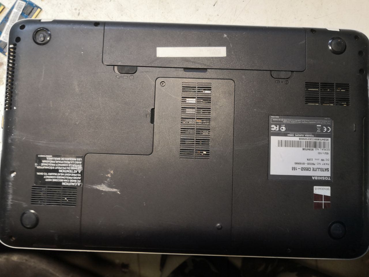 Ноутбук TOSHIBA C855D  (8) - фото фото фото 4