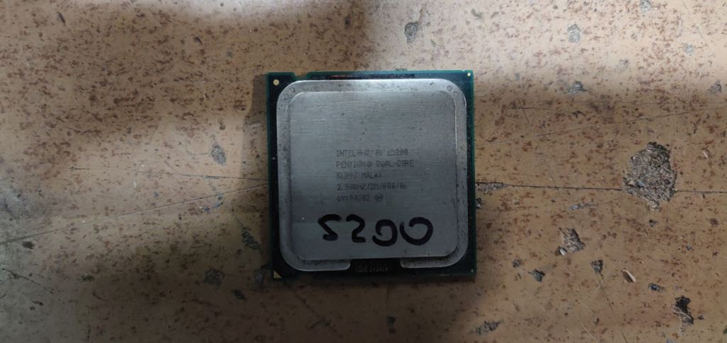 Процессор Intel Pentium Dual-Core E5200 2.50GHz/2M/800/06 socket 775 № 212211 - фото фото фото 0