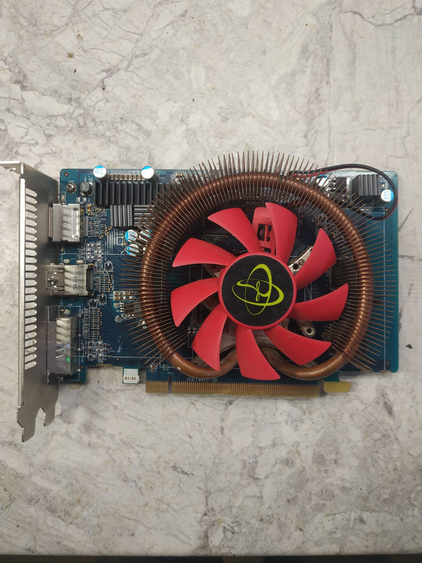 Видеокарта HD 7750 1Gb DDR5 - фото фото фото 0