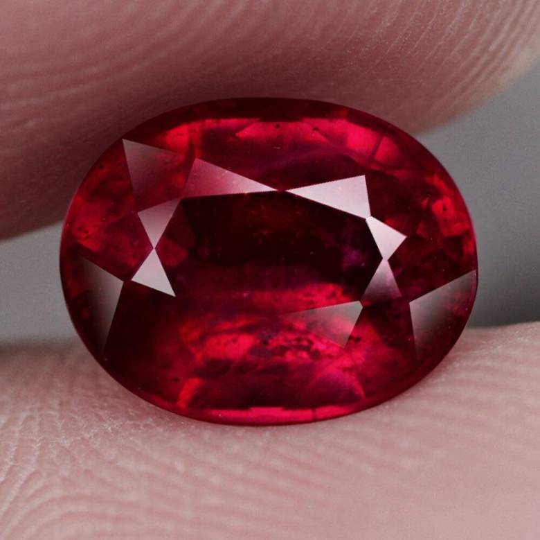 Рубин  3.72  Ct.  9.7 x 7.6 x 5.1 mm - фото фото фото 0