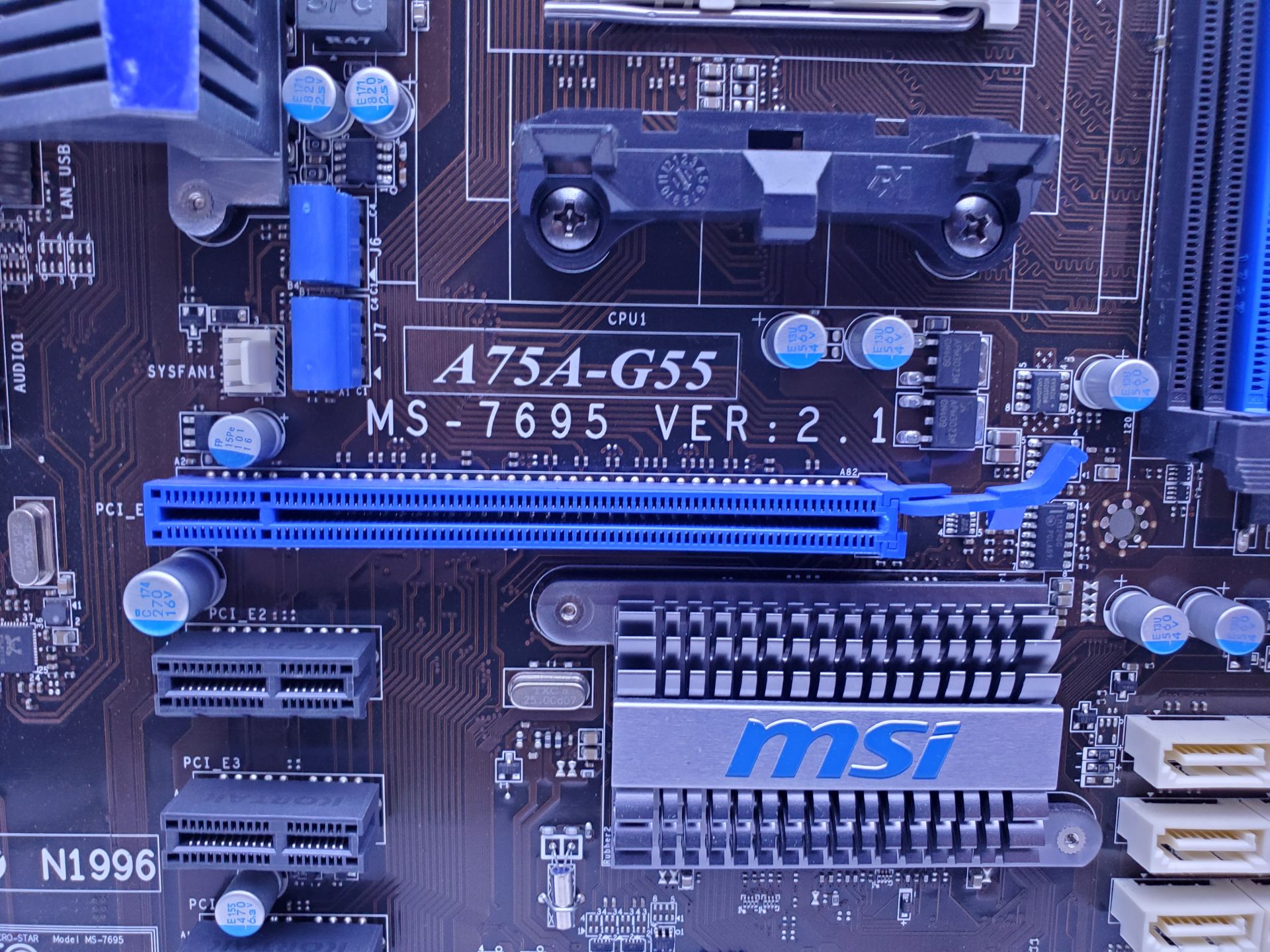 Материнська плата sFM1 MSI A75A-G55  (Soket FM1,DDR3,бу) - фото фото фото 1