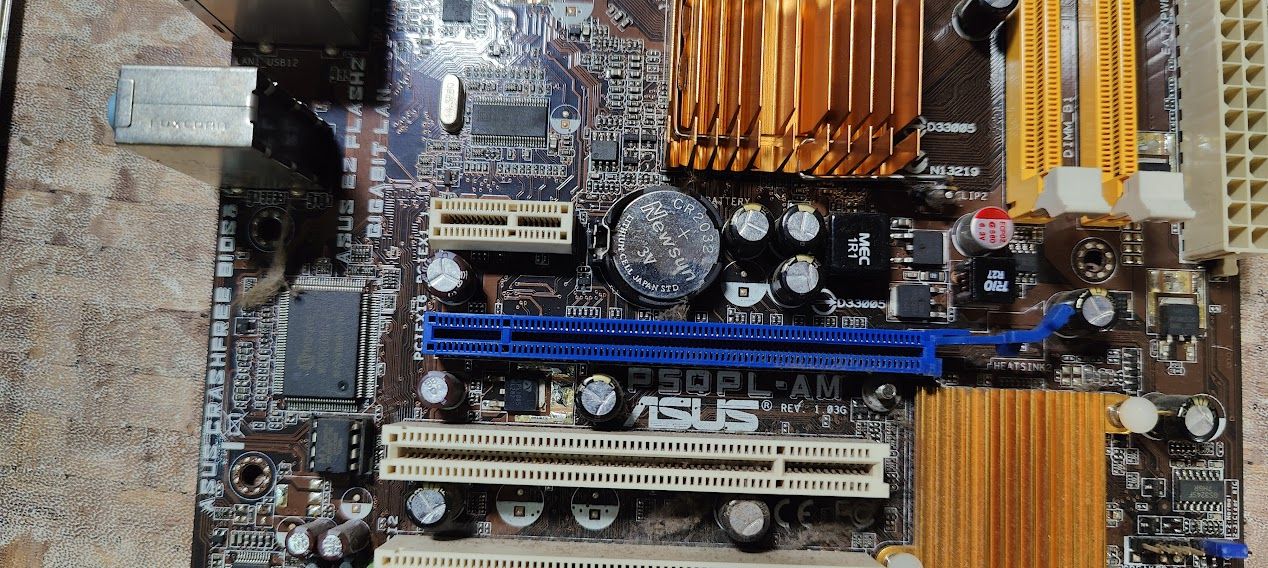 Мат. плата ASUS P5QPL-AM LGA775 G41 PCI-E+SVGA+GbLAN SATA MicroATX 2DDR2 № 230910112 - фото фото фото 1