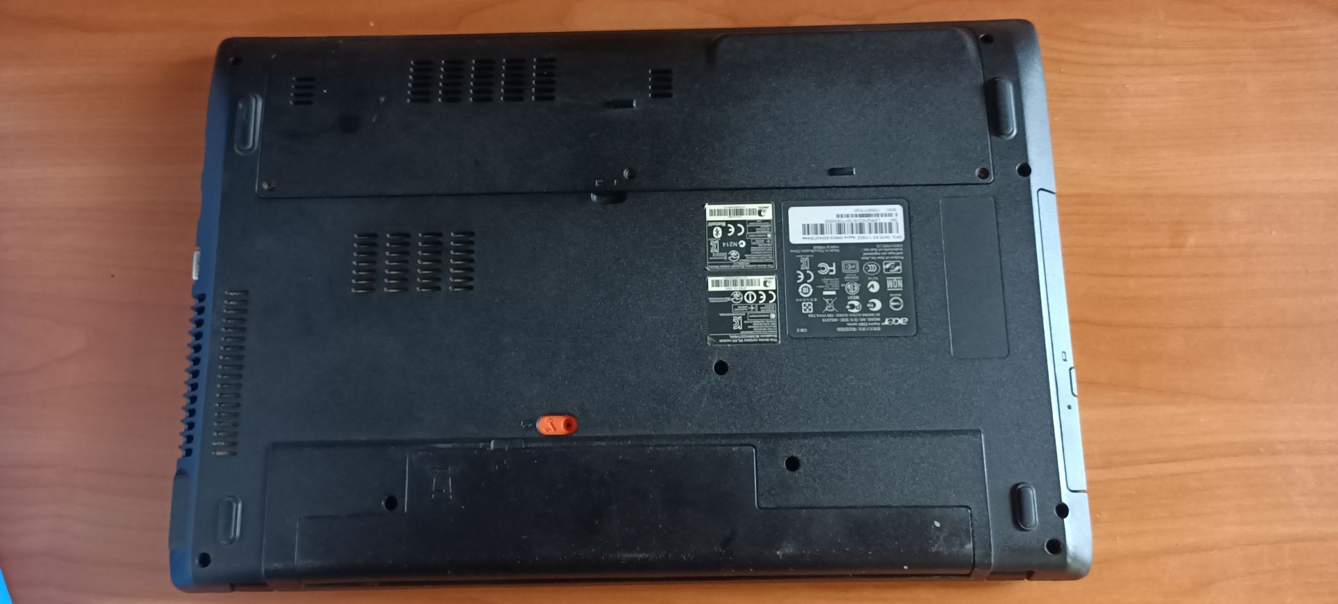 Ноутбук Acer Aspire 5560G - фото фото фото 5