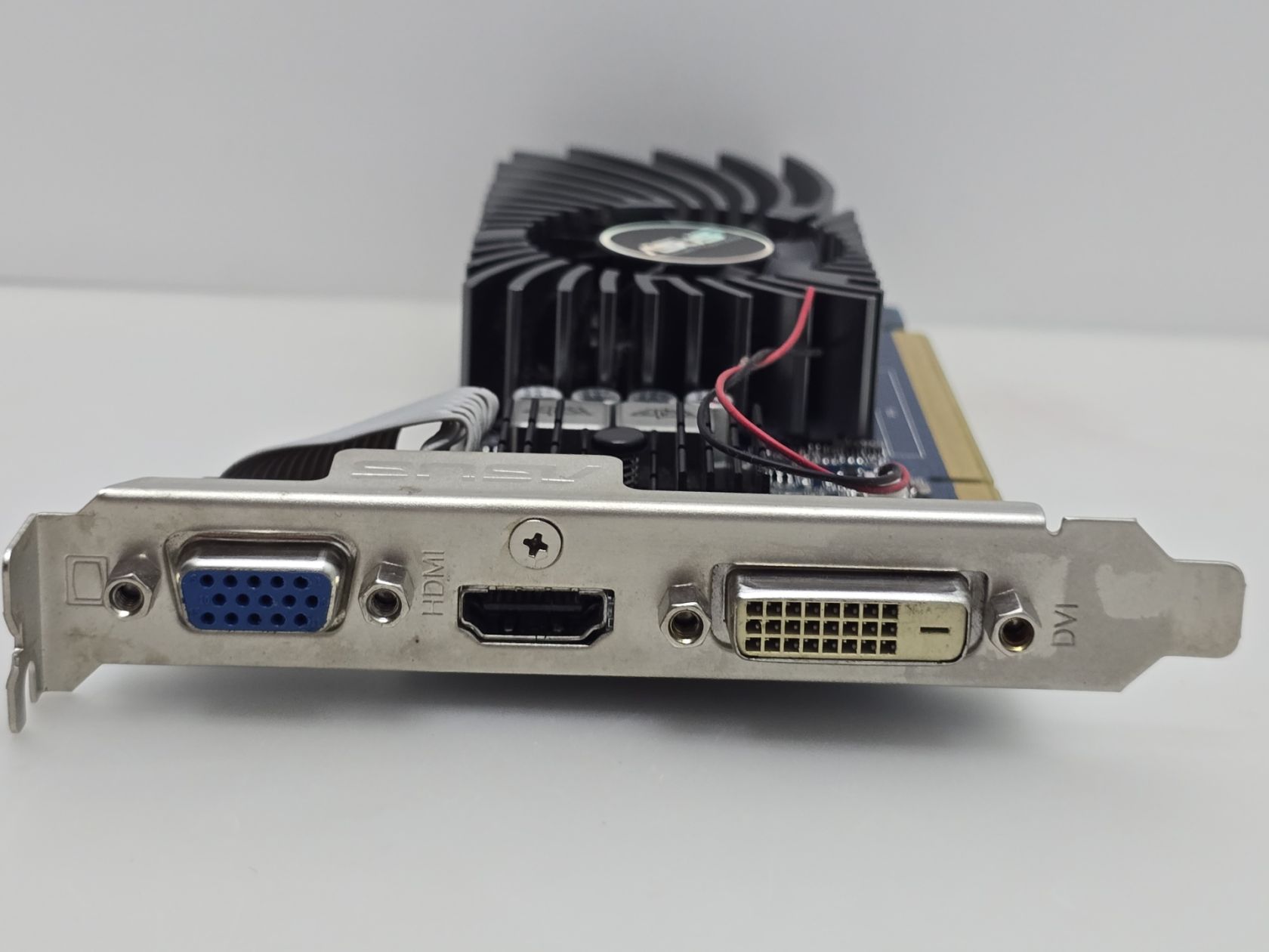 Відеокарта ASUS GeForce GT 640 1GB   (1GB,GDDR3,64 Bit,HDMI,PCI-Ex 8x,Б/у) - фото фото фото 1