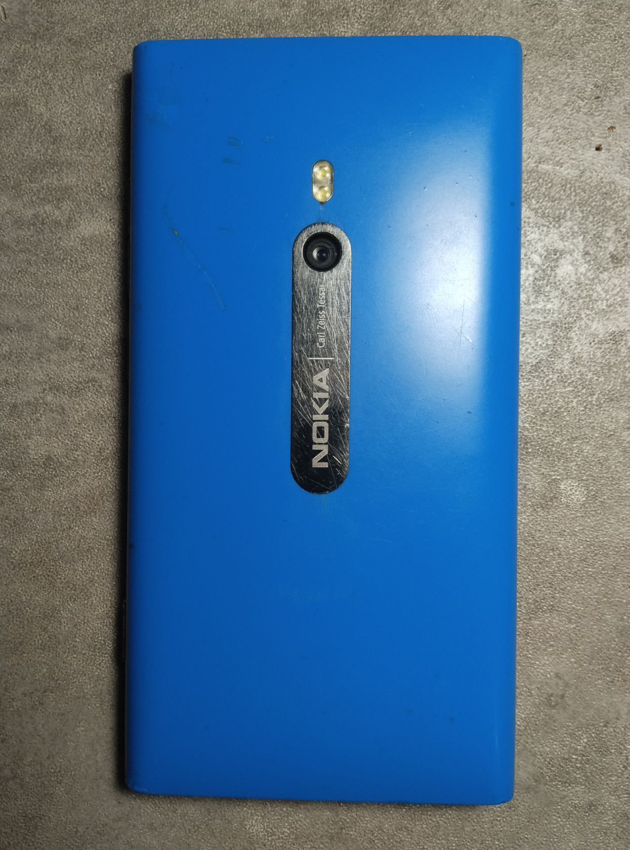 Nokia Lumia 800 в невідомому стані - фото фото фото 1