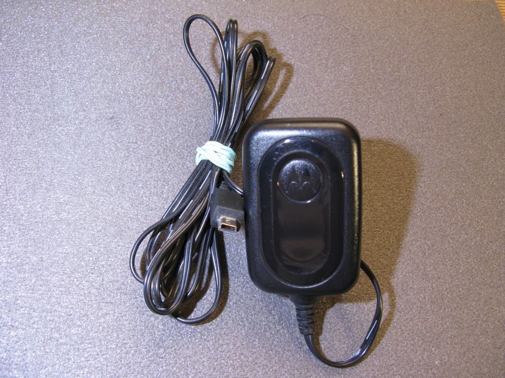 Сетевое зарядное устройство Motorola DCH3-05EU-0300   (V300) - фото фото фото 1