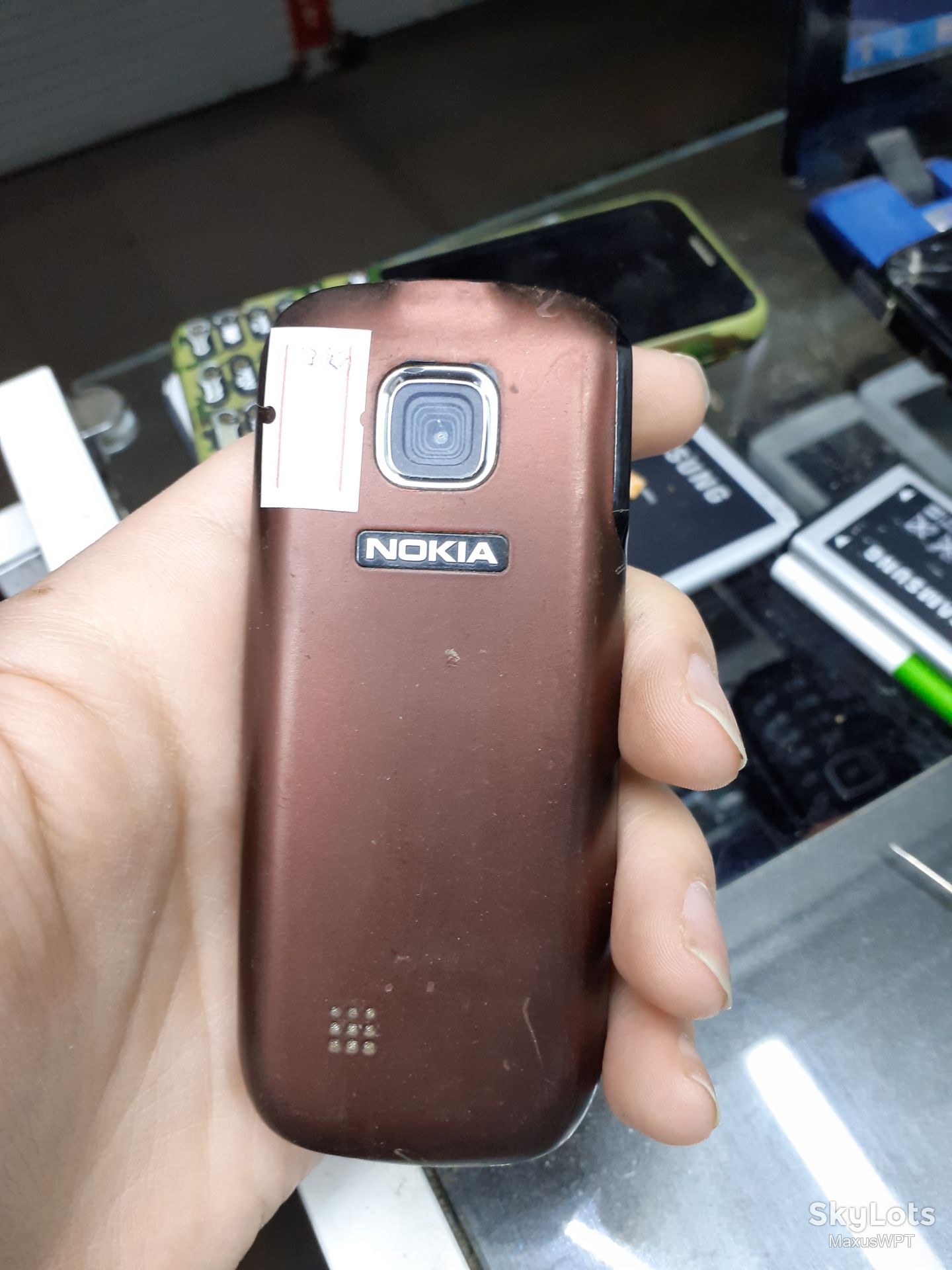 Sklad Nokia 2330с-2 Silver 4 RED sklad - фото фото фото 4
