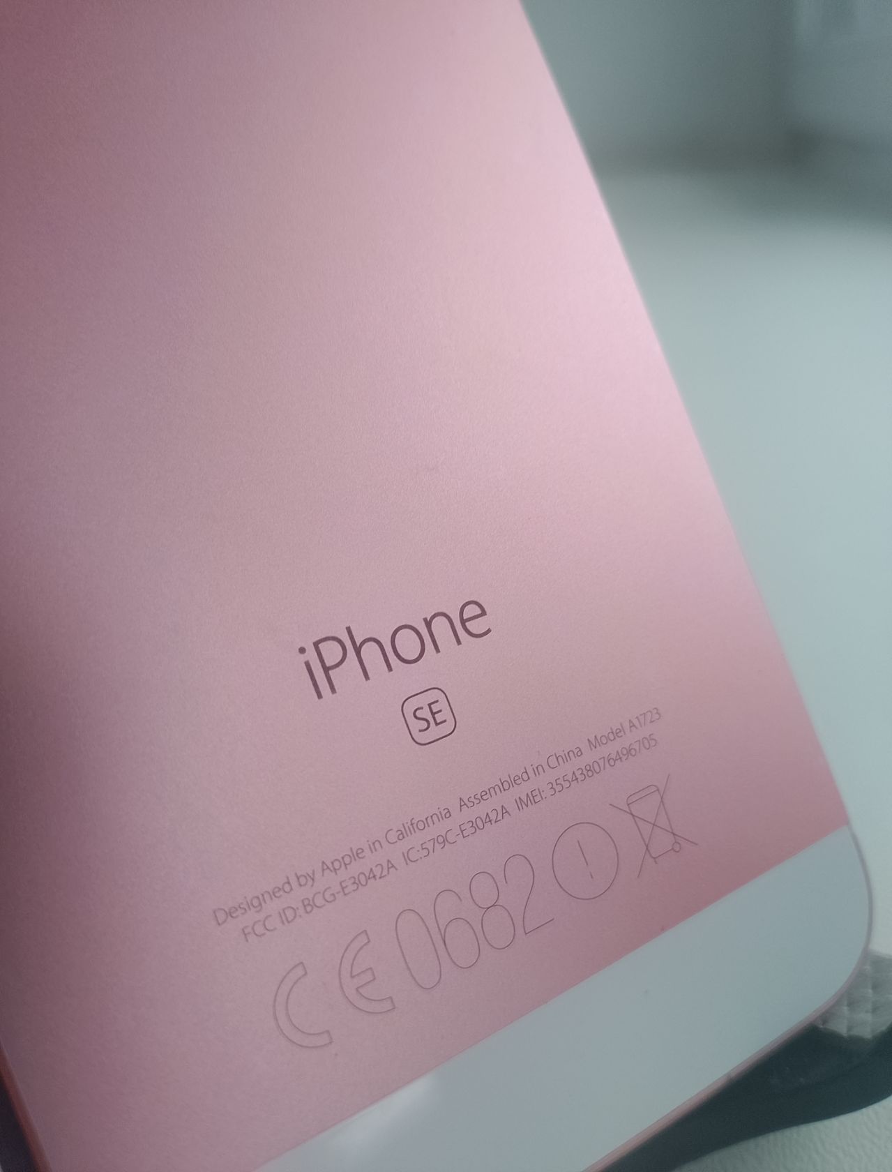 Apple iPhone SE Rose Gold від 1грн - фото фото фото 2