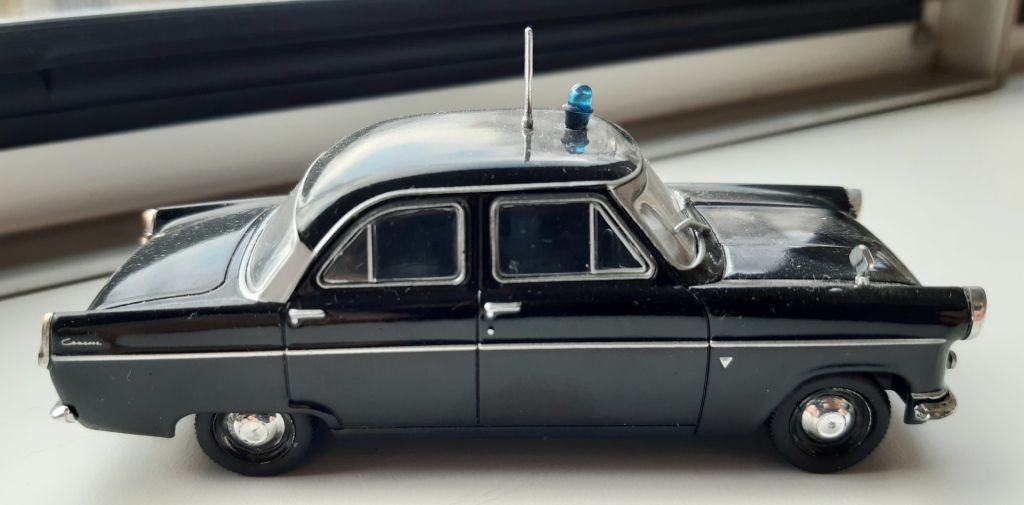 1/43 Модель авто FORD CONSUL. Kultowe Auta PRL. - фото фото фото 0
