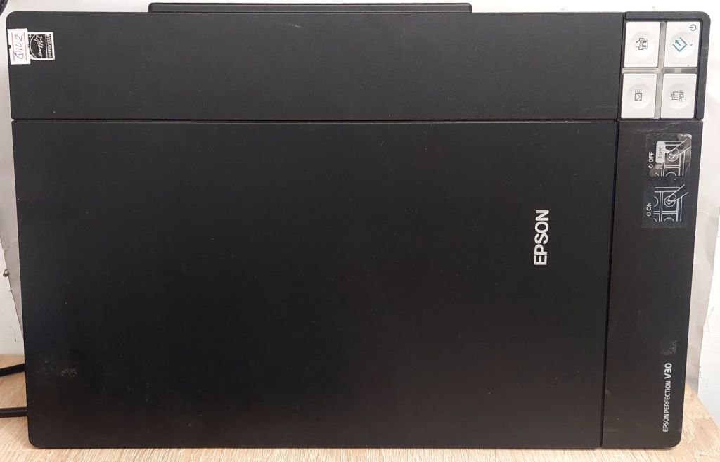 Б/В Сканер Epson Perfection V30 / сканує відмінно / без блока живлення 13,5в / код.q142 - фото фото фото 0