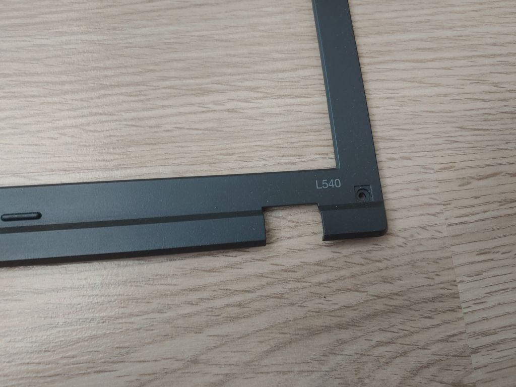 Lenovo L540 рамка дисплея - фото фото фото 1