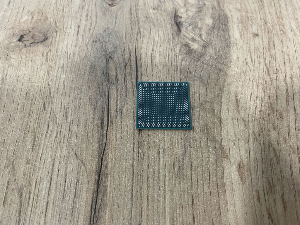 Відеочіп AMD ATI 216-0905074   (Radeon Pro WX 3100)  Refurbished Original - фото фото фото 3