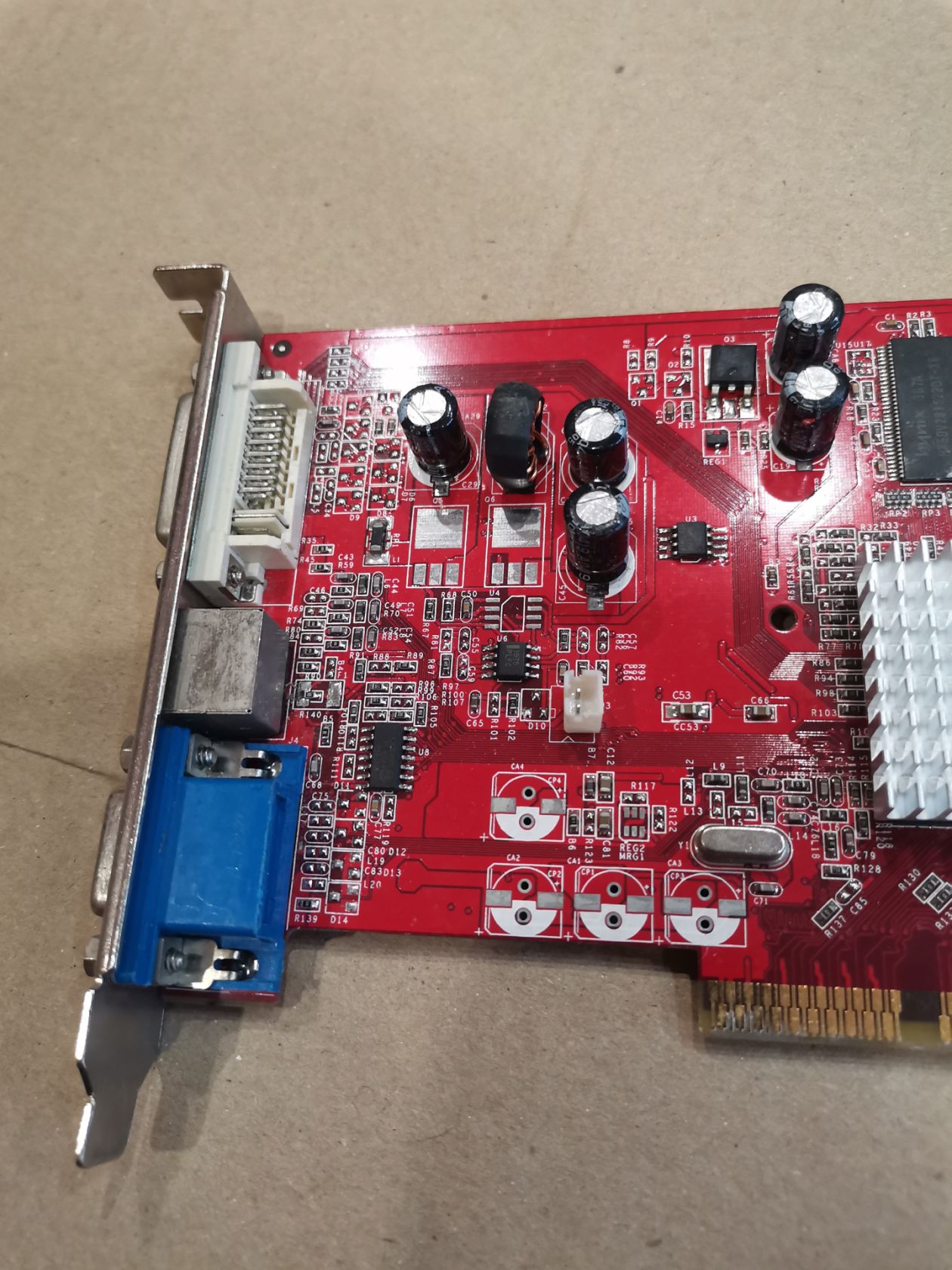Видеокарта ATI Radeon 9550 AGP - фото фото фото 2
